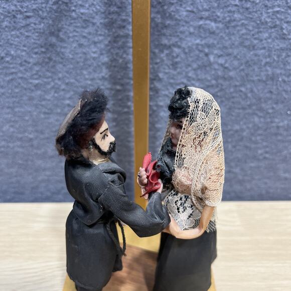 Vintage Dolls in Orthodox Jewish Costume Couple - Picture 5 of 6